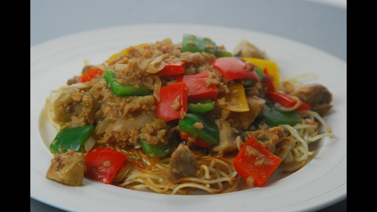 Canton Style Vegetarian Chowmein | Cook Smart | Sanjeev Kapoor Khazana