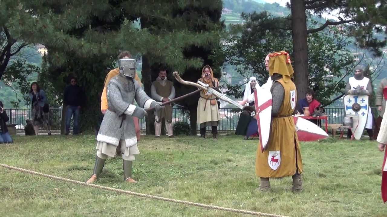Scherma Storica medievale a pieno contatto - Ascia a due mani vs Spada e scudo - Brescia 2013