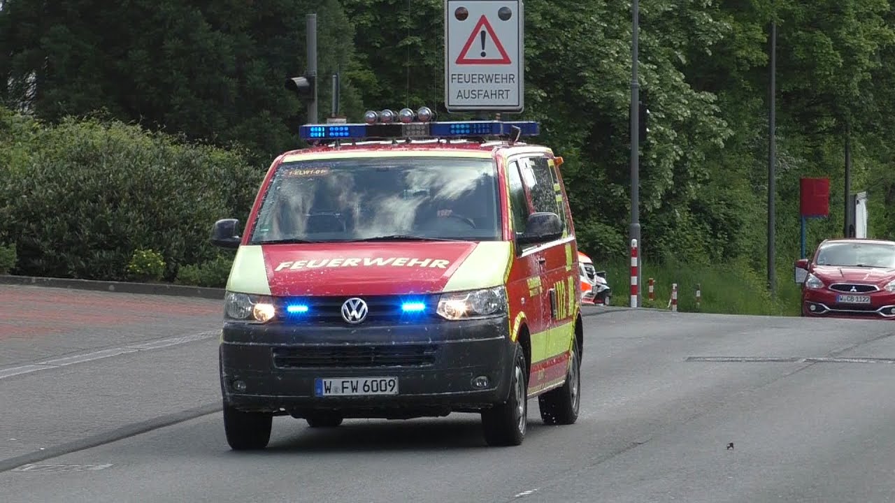 [Von der Waschbox zum Einsatz] Einsatzfahrten an der Feuerwehrwache 1 Wuppertal