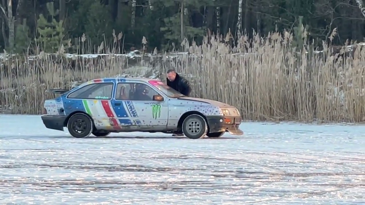 Дрифт по озеру на Форд Сиерра Ford Sierra Ice Lake Drift