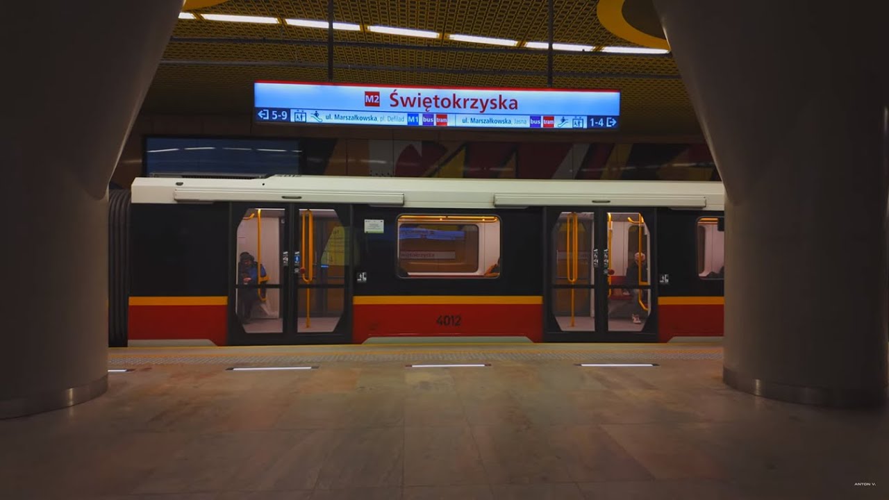 Poland, Warsaw, metro ride from Rondo ONZ to Świętokrzyska