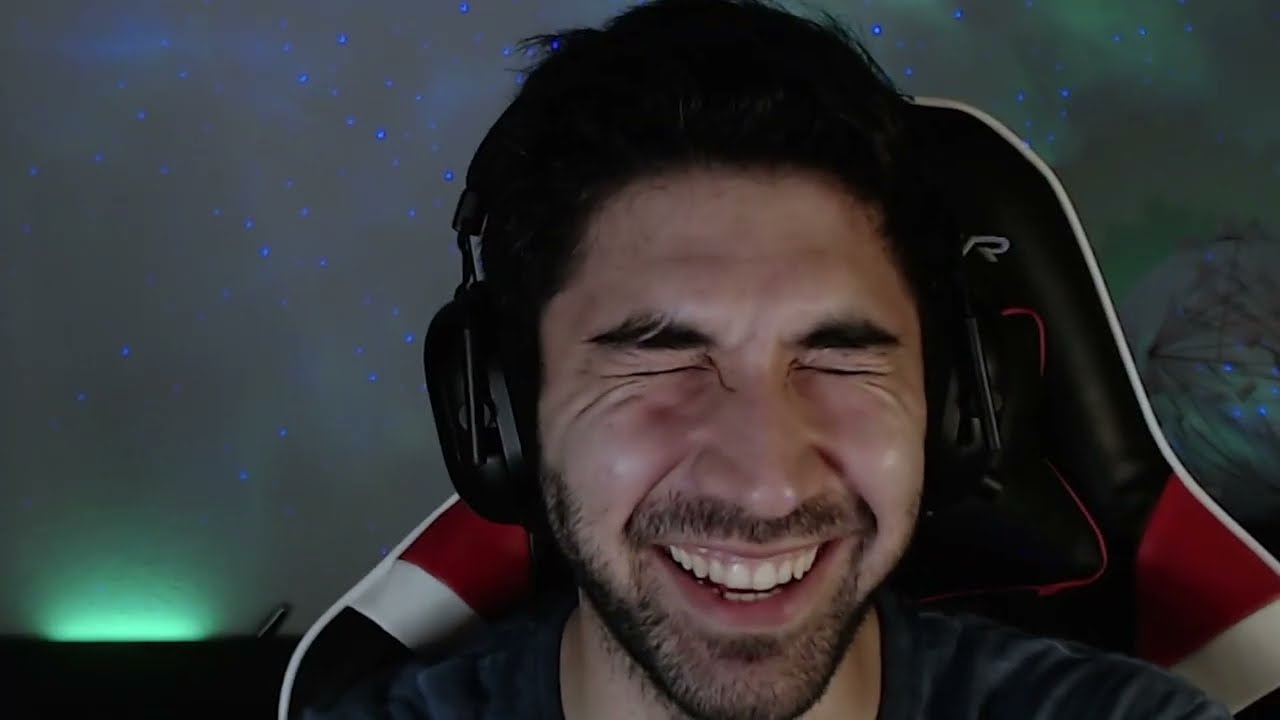 نمی دونم بترسم یا بخندم😆😂