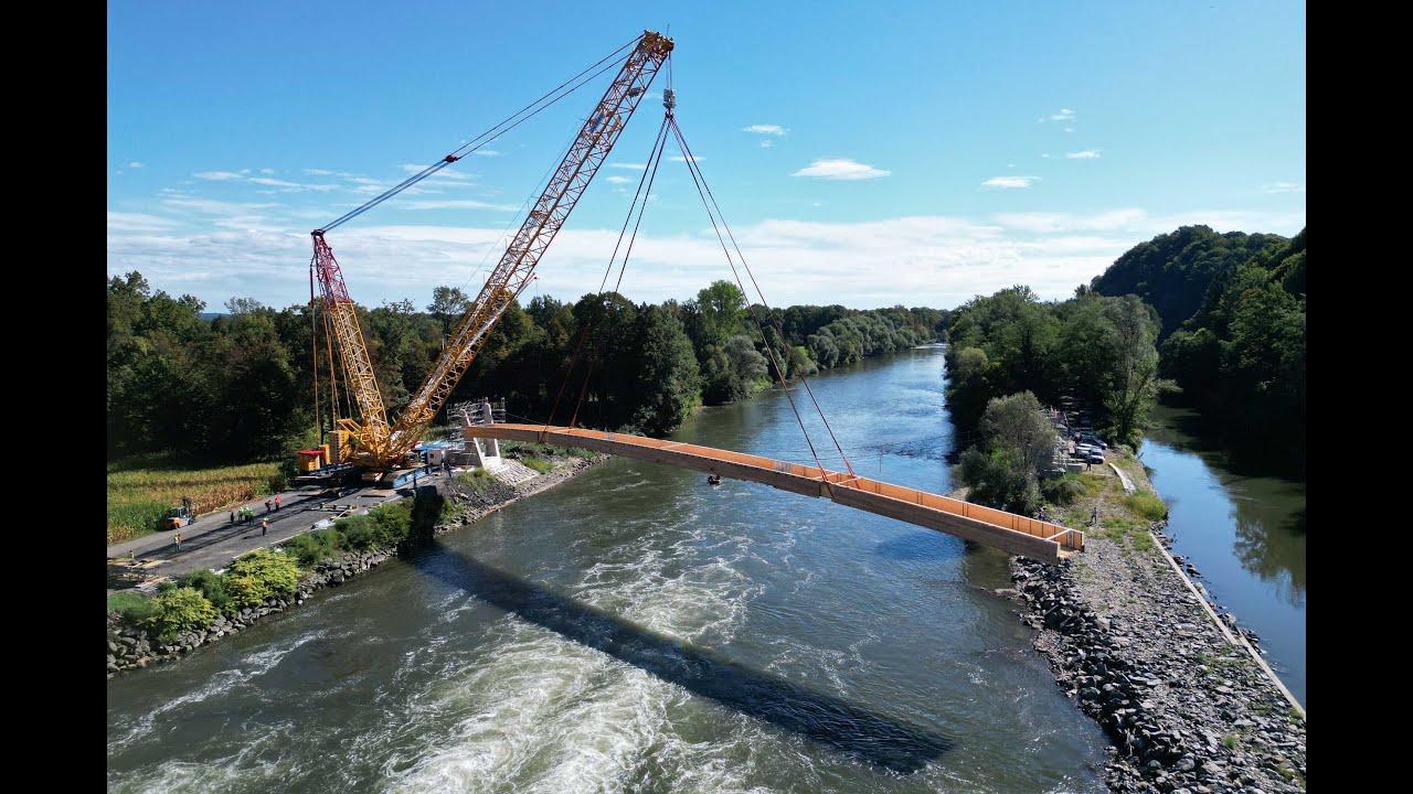Ceršak Bridge installed / Most Ceršak preko Mure je zgrajen