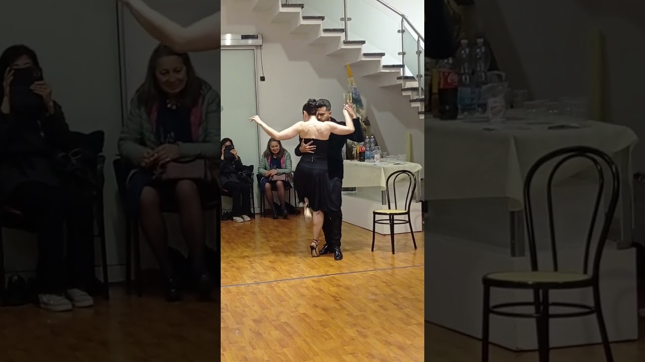 Meeting of the arts - tango and painting - with Melina Mourino and Luis Cappelletti