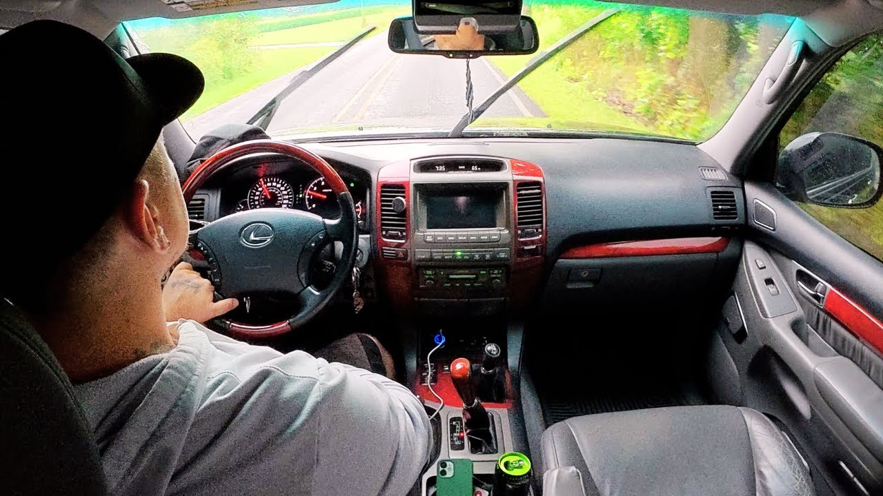 LEXUS V8 SOUNDS, RAIN AND AMERICAN BACKROADS
