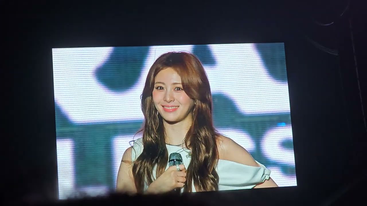 4K (250809) LE SSERAFIM 2025 TOUR 'EASY CRAZY HOT' - DAY 1 (BANGKOK) - Talk 2