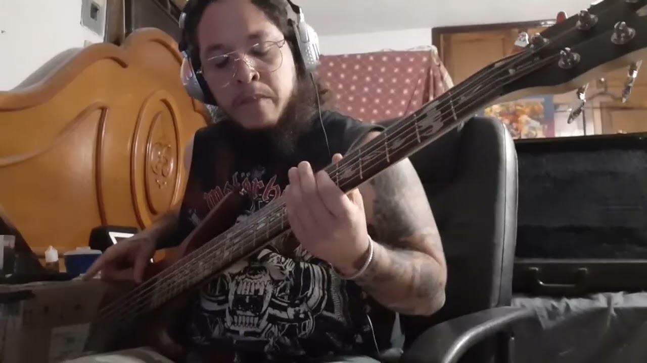 Dead and gone  trivium bass cover