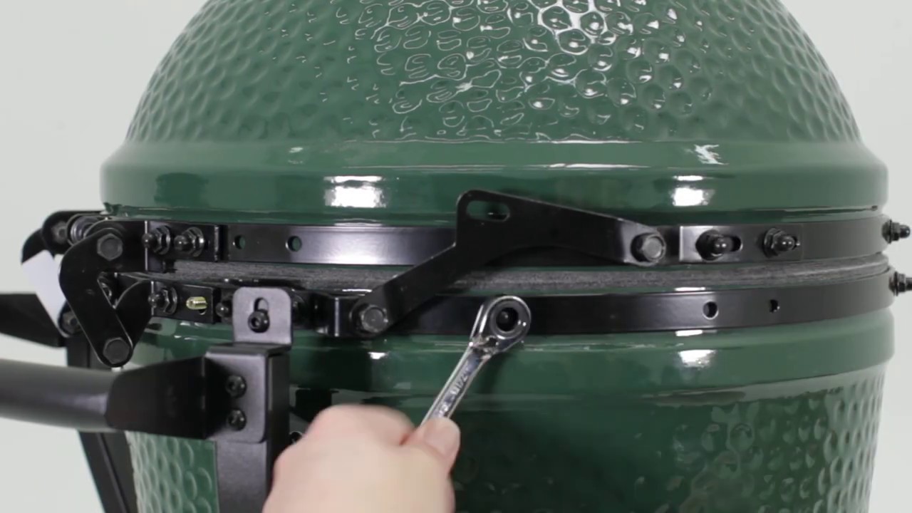 Partially Assembled Medium Big Green Egg