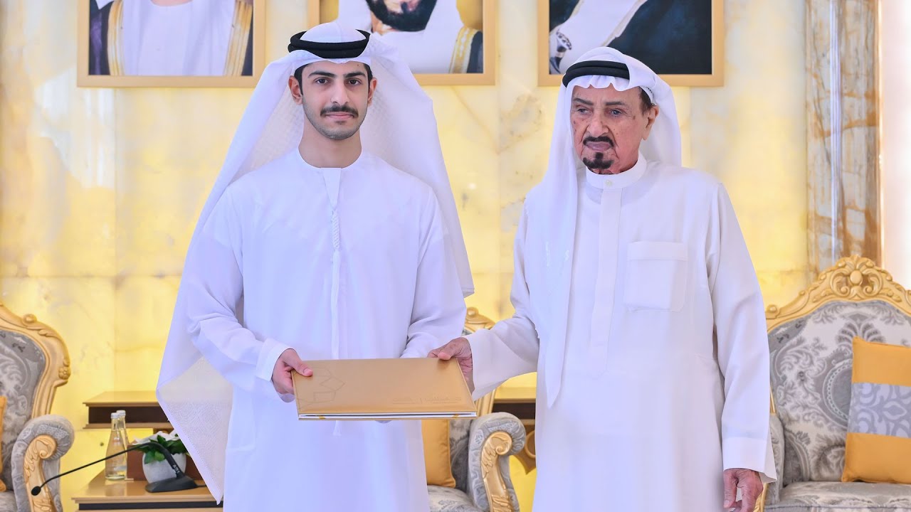حاكم عجمان وولي عهده يستقبلان أوائل الثانوية العامة في الإمارة