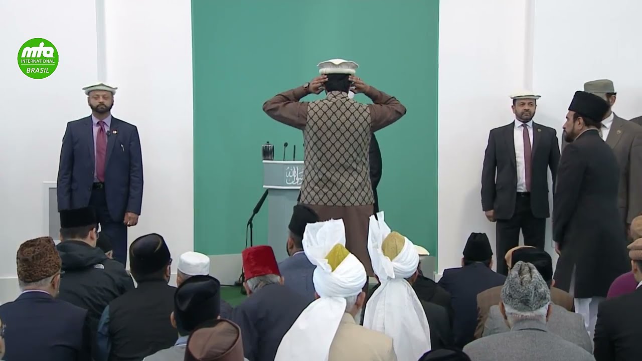 Chamada de Oração (Azan) na Mesquita Baitul Futuh, Londres, por Imã Ihtsham Moman (29-09-2017)