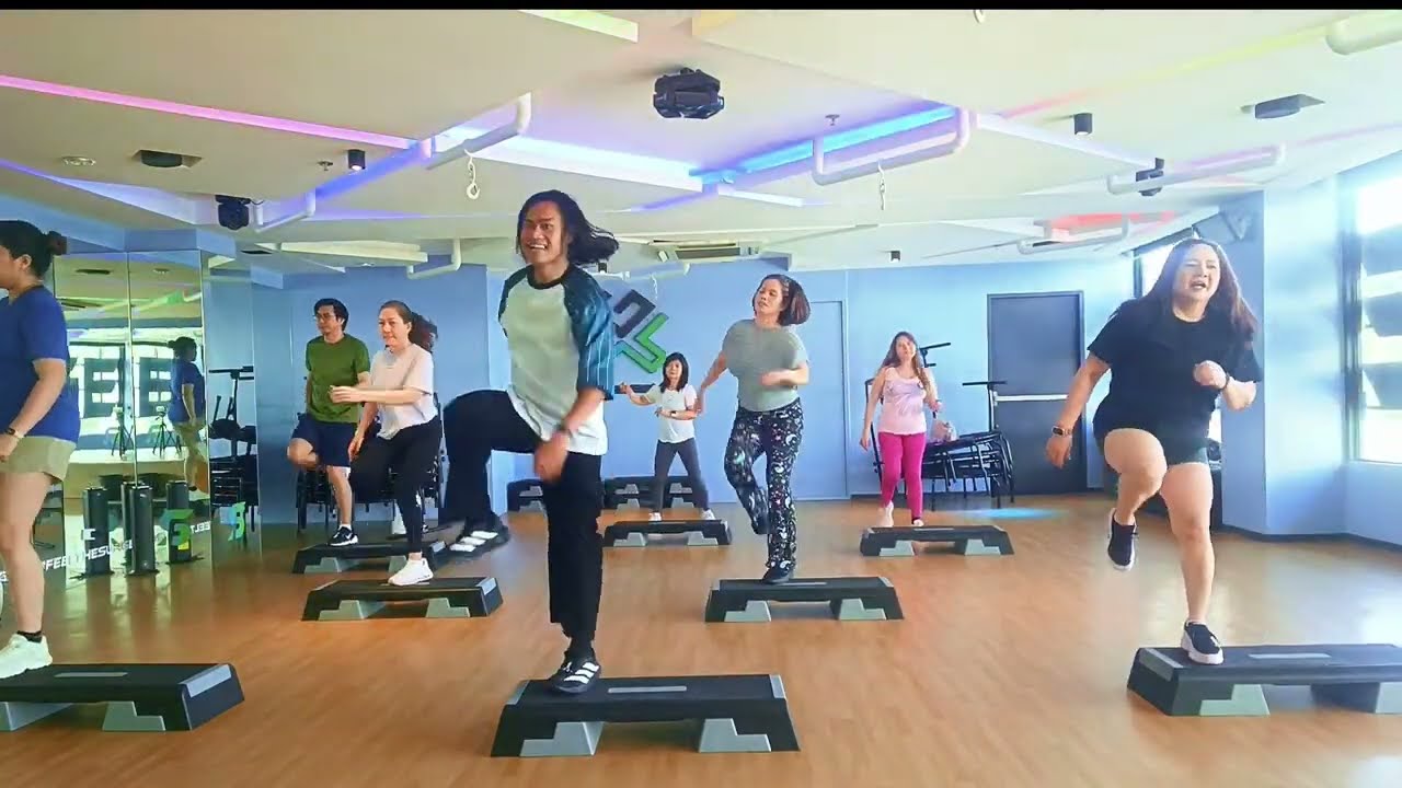 Step n Groove ( Right Round )