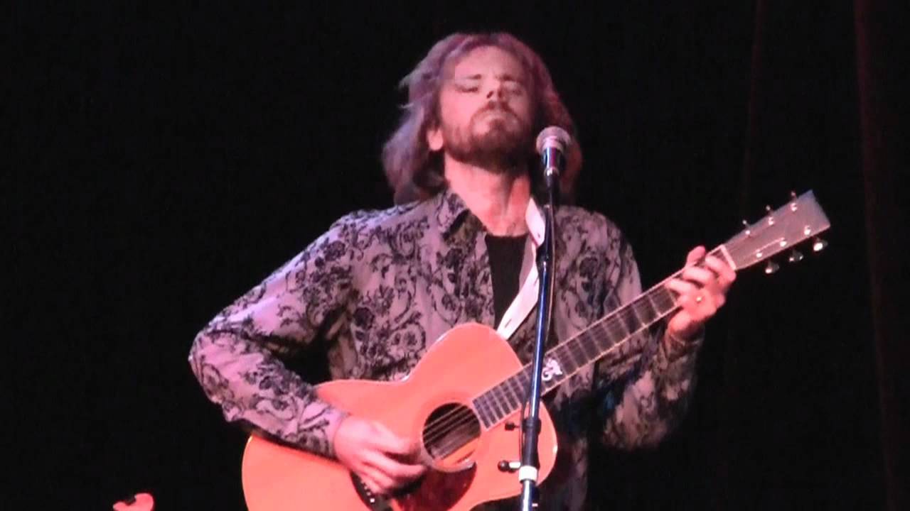 James Nash performing 'City Boy' at SCGC's 35th Anniversary Concert
