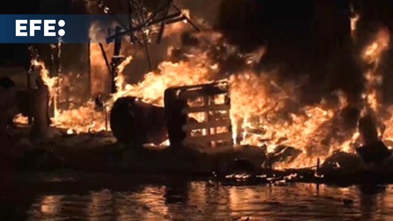 El 'nit del foc' cierra unas Hogueras de Alicante de récord