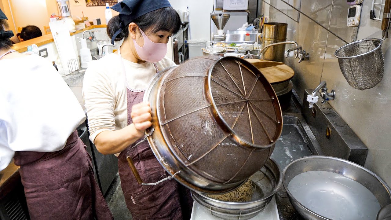 【明石市】ダイナミック蕎麦さばき！女性三人の連携プレーが光る自家菜園にそば屋に密着丨Japanese Soba Noodles