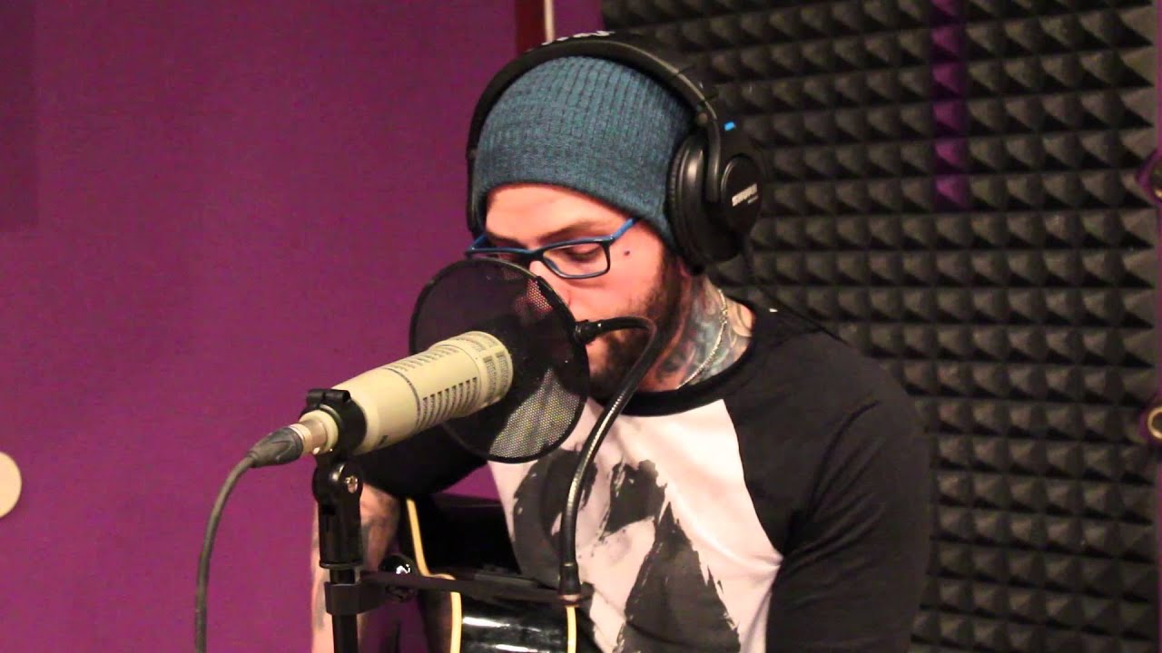 Anna Sentina and Eric Emery acoustic cover of Never Close Our Eyes by Adam Lambert