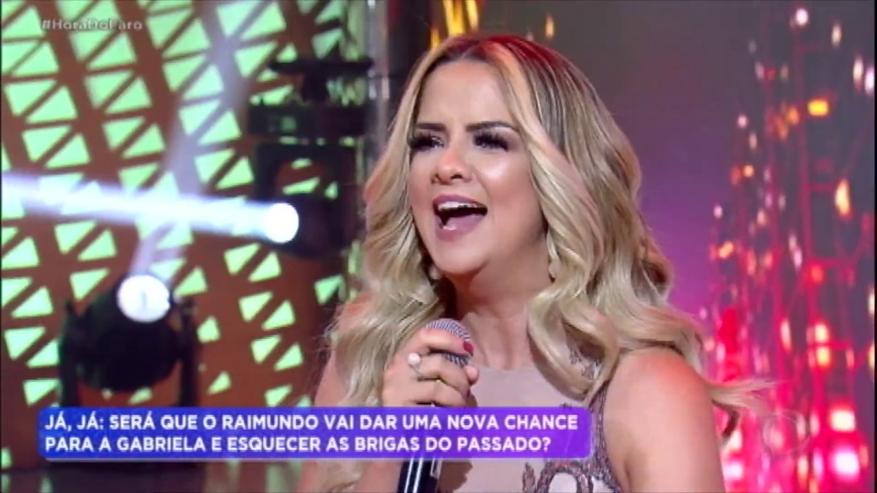 Maria Cecília e Rodolfo cantam o sucesso Quase Amor