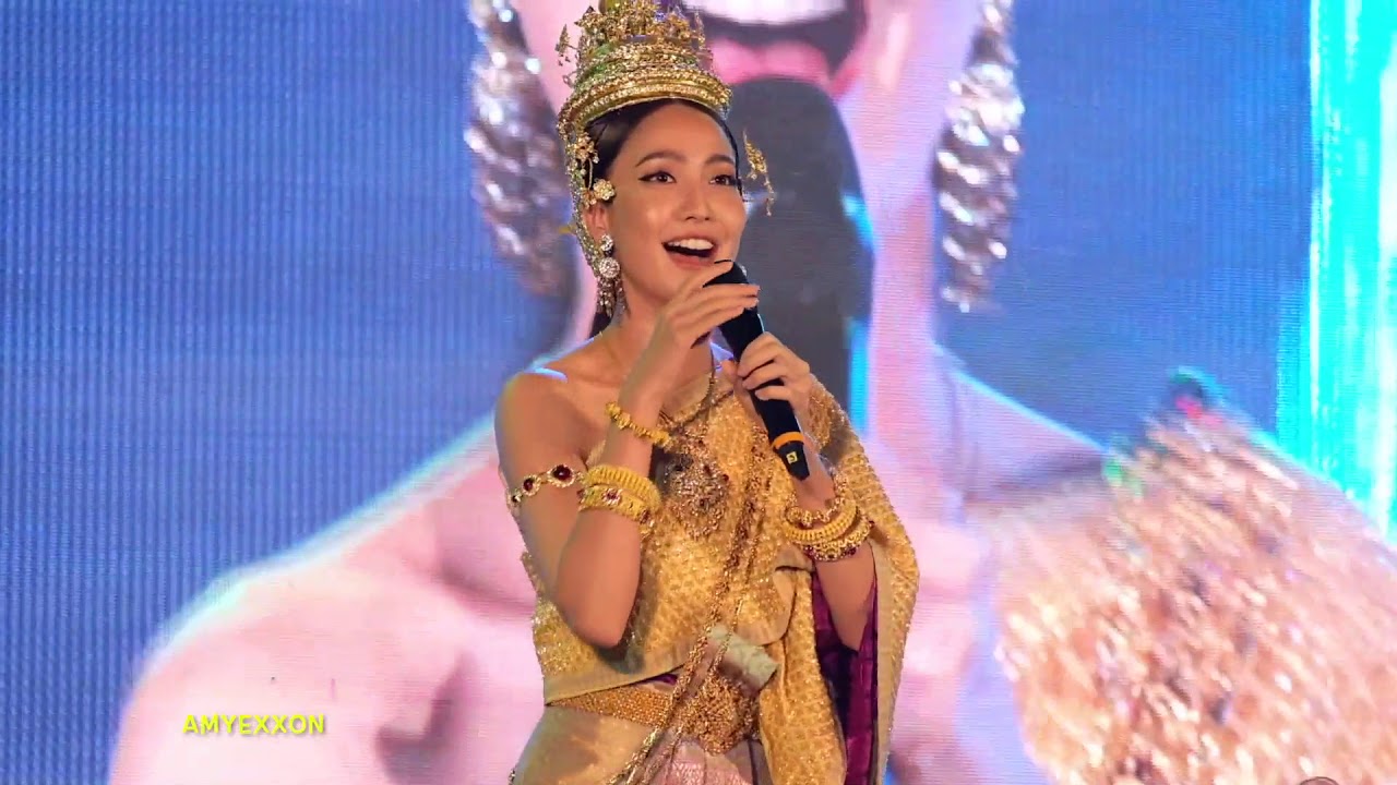 Ken Phupoom - Taew Natapohn at SCB Family Day 22Dec18 | AmyExxon
