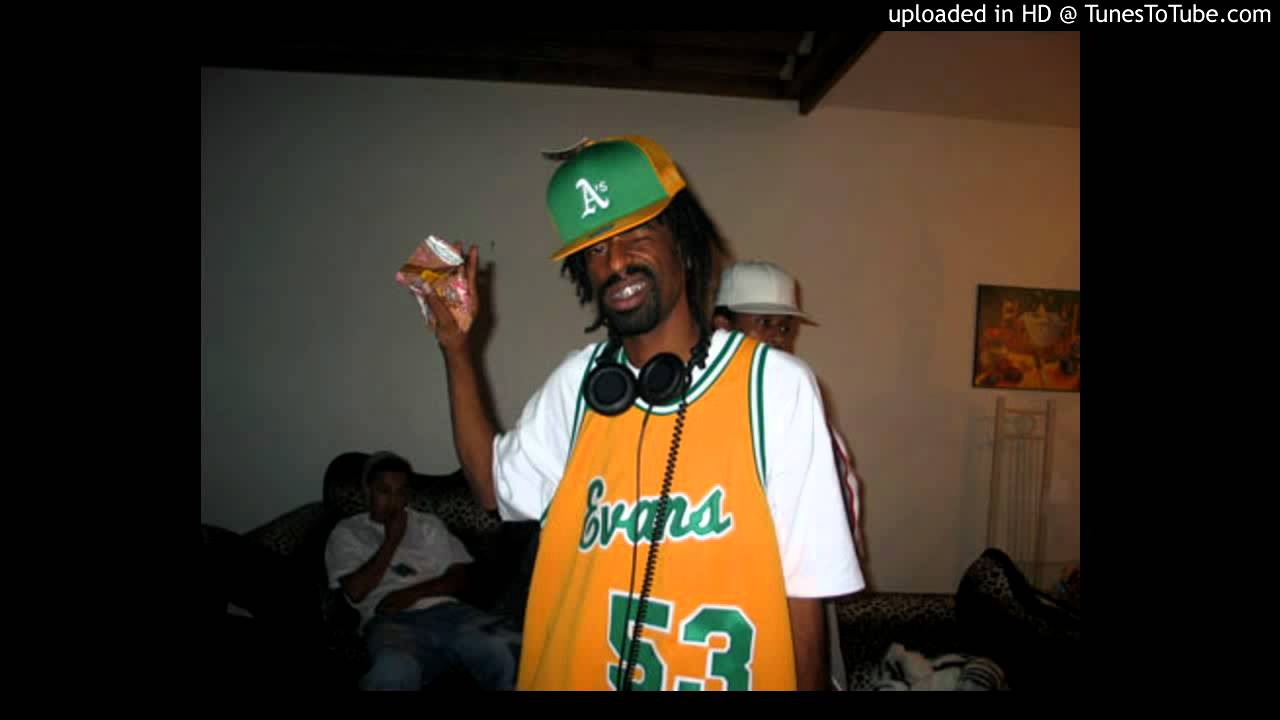 Mac Dre Ft Dubee Messy Marv -Unreleased- F#%K The WORLD