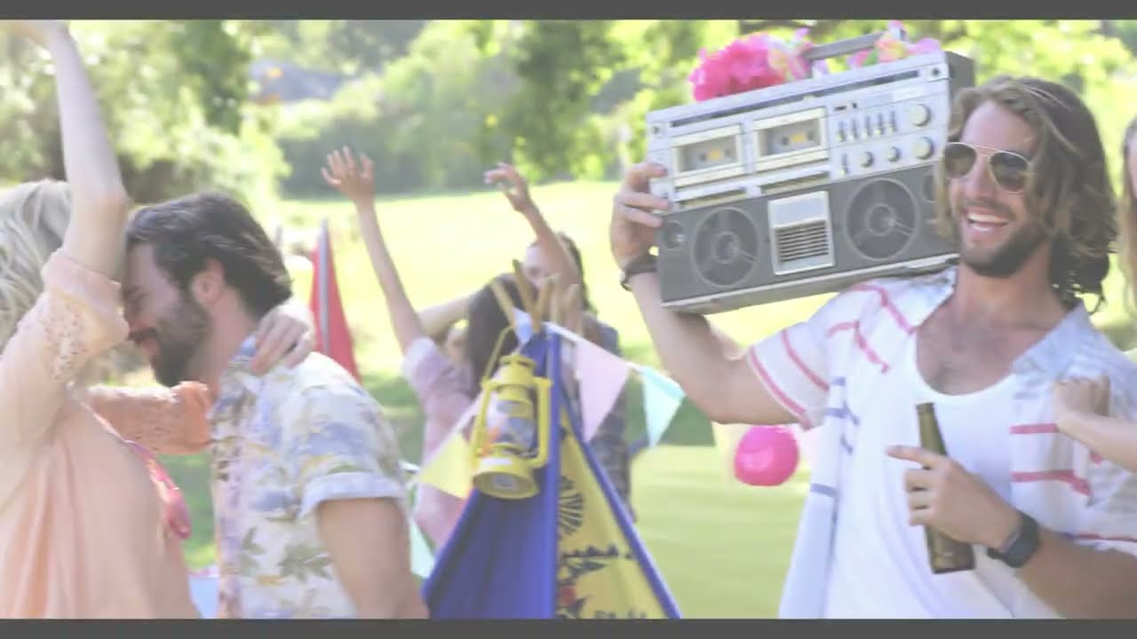 Crvena Jabuka - Radio ljubav (Official music video)