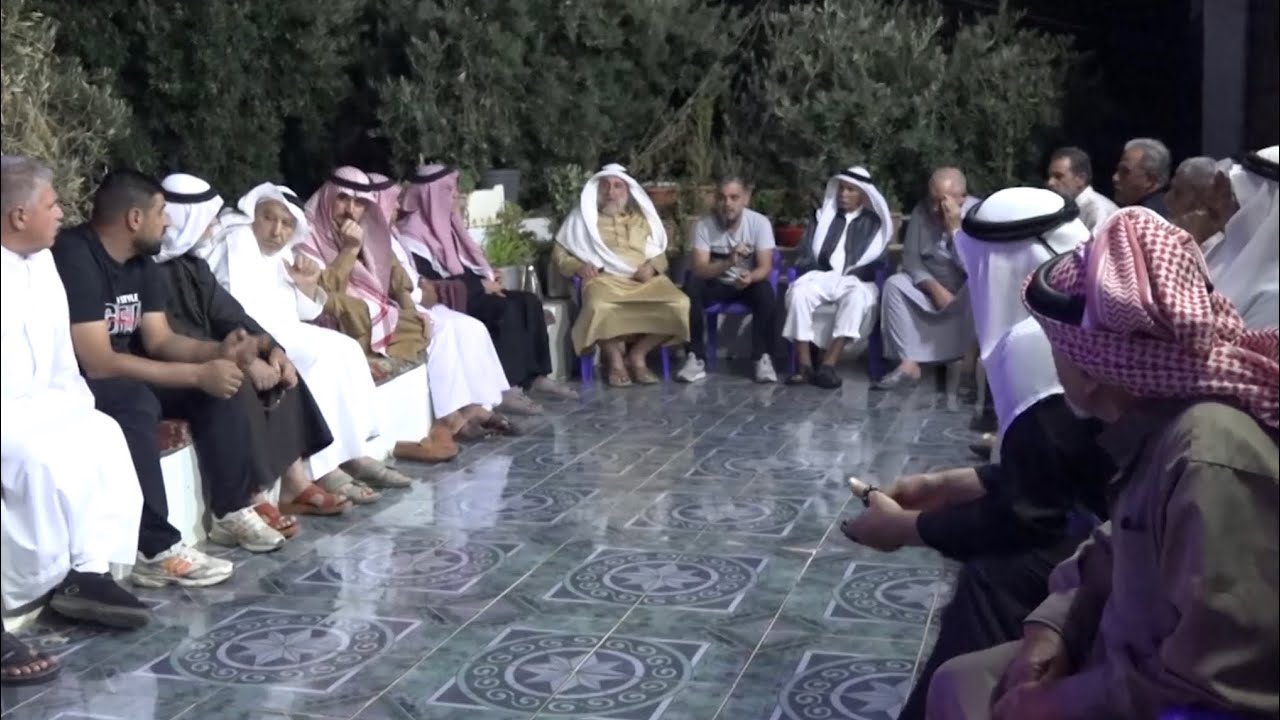 جلسة استماع للشهود أمام وجهاء مدينة بصرى الشام فيما يتعلق بحادثة إطلاق النار في المدينة.