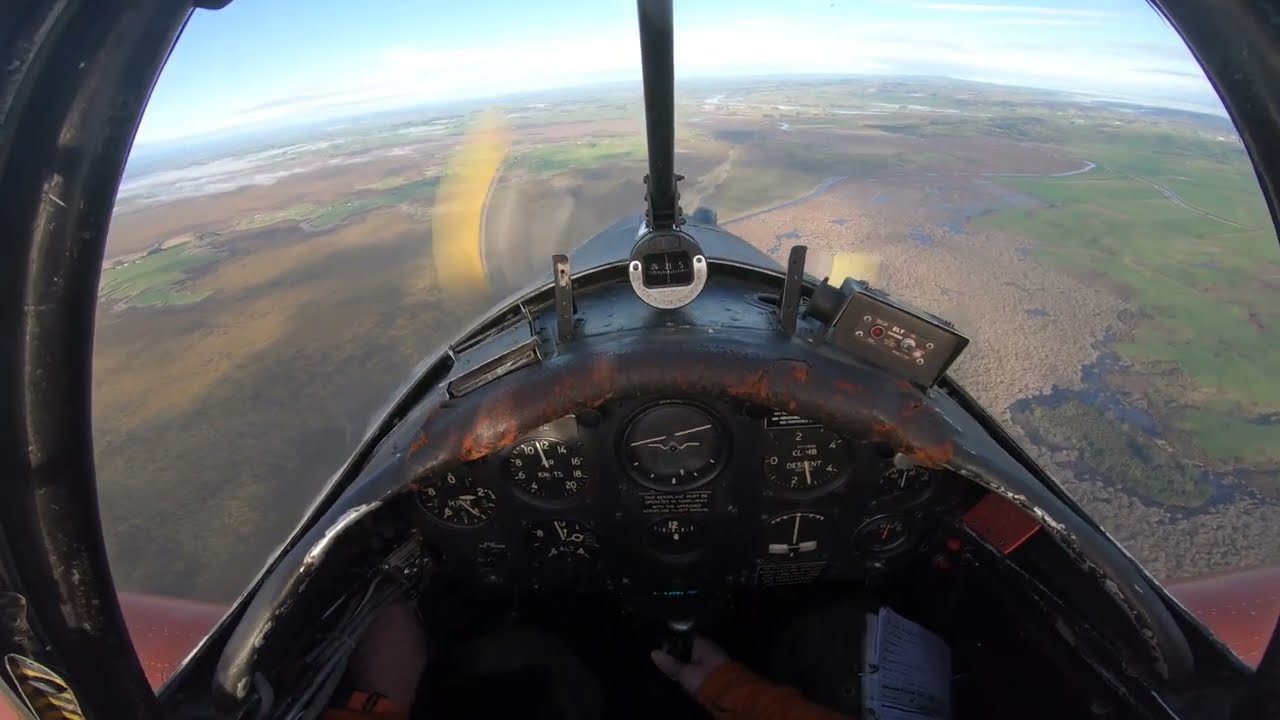 De Havilland Chipmunk aerobatics pilot view from cockpit