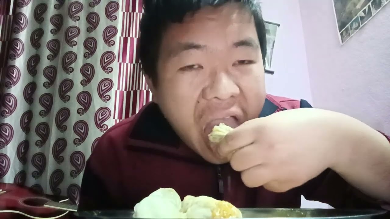 Momo #mukbang #mukbangers #mukbang 