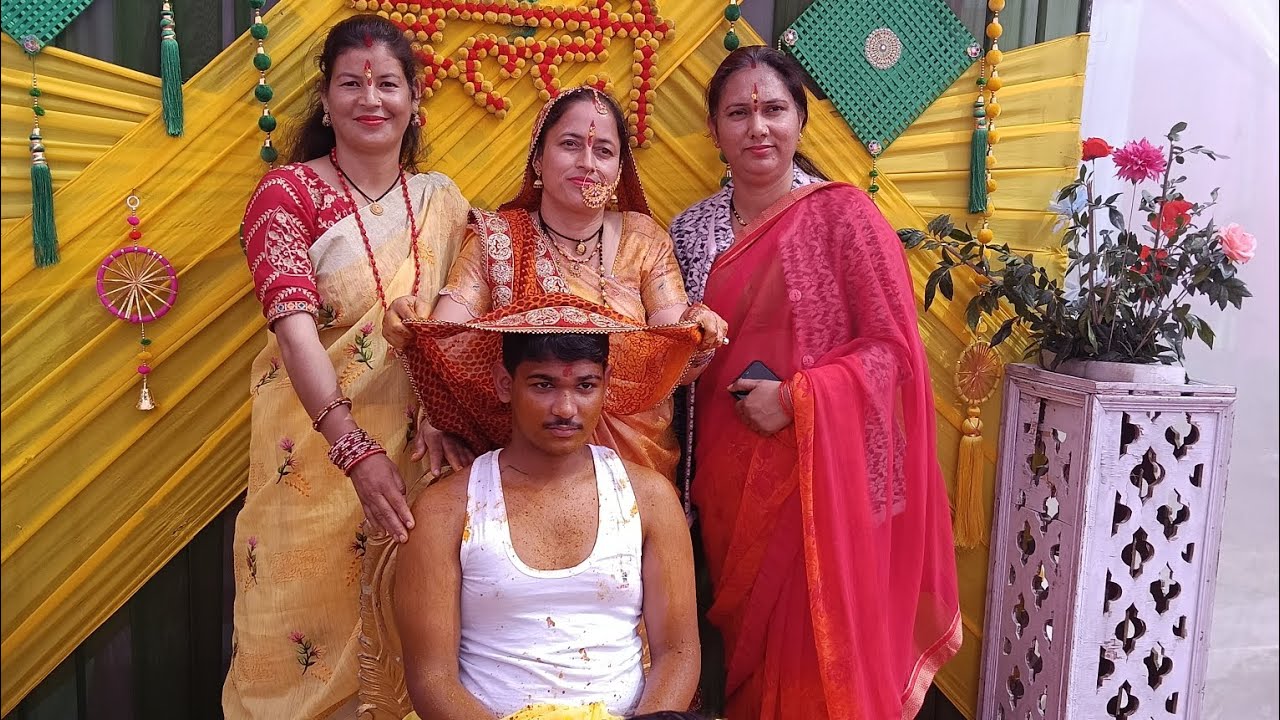 आज मैं गाई थी जनेऊ संस्कार में 😀😀
