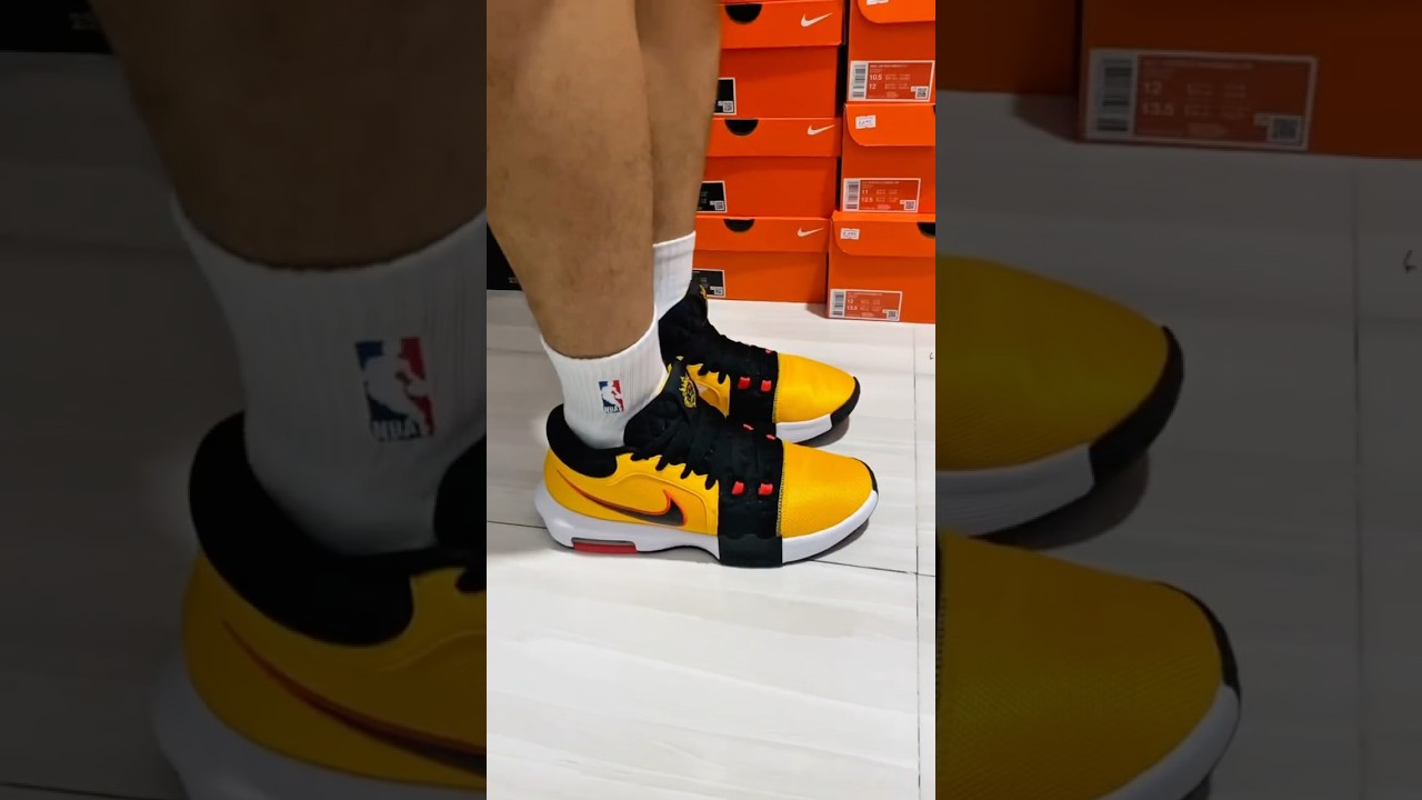 NIKE LEBRON WITNESS 8 'UNIVERSITY GOLD'