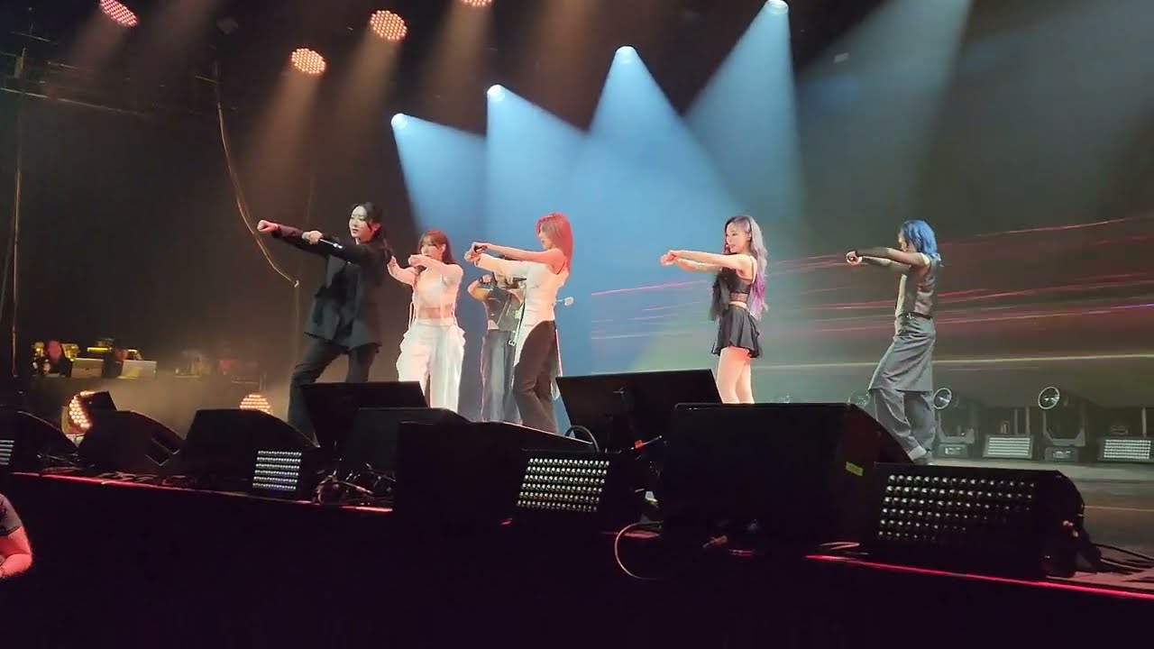Dreamcatcher (드림캐쳐) - 2 Rings | 241110 | Denver - Luck Inside 7 Doors USA [4k60 FANCAM - Front Row]