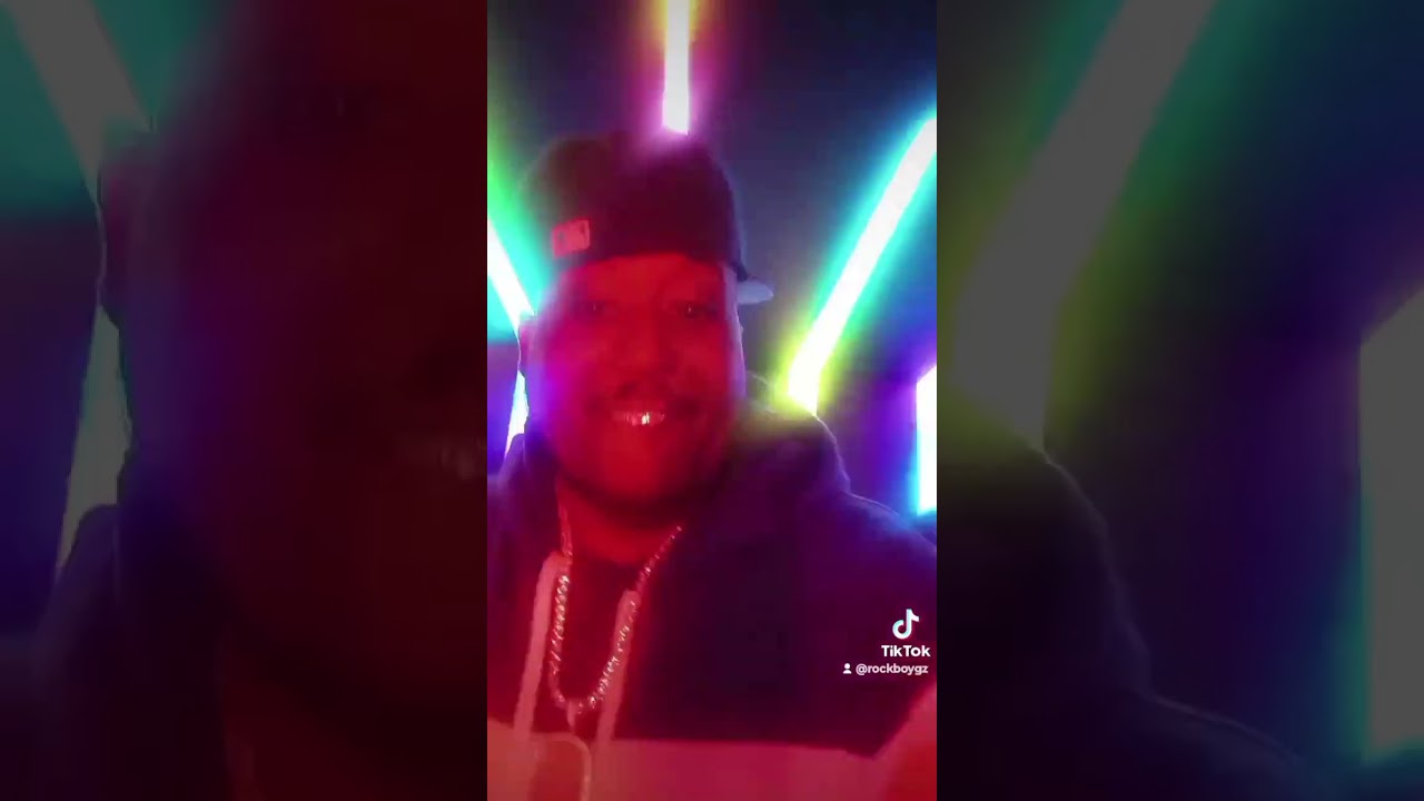 Fly Ty of Rockboy Gz & Murder Unit MU at video set for Slipping