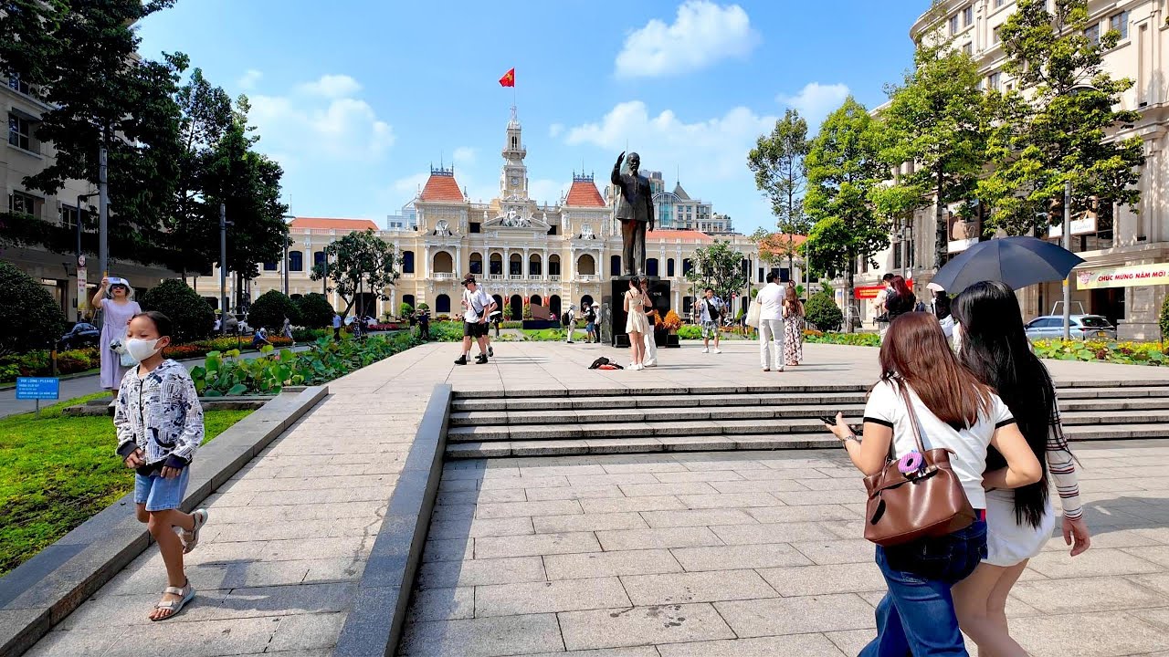 Walking around Vietnam 🇻🇳 | Saigon, Da Nang & Hoi An