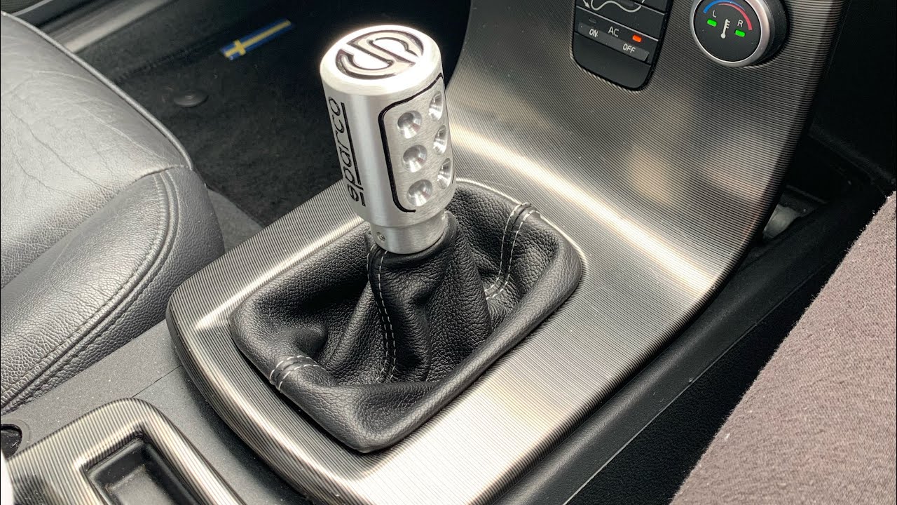How to change your Volvo C30 gearknob