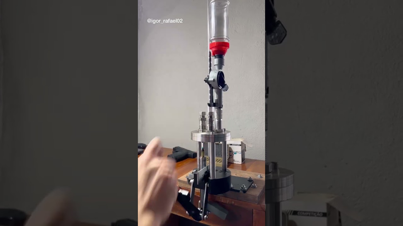 Recarga de munição com prensa BST P4-1 com bullet feeder e polvorimetro Lee auto drum no calibre 9mm