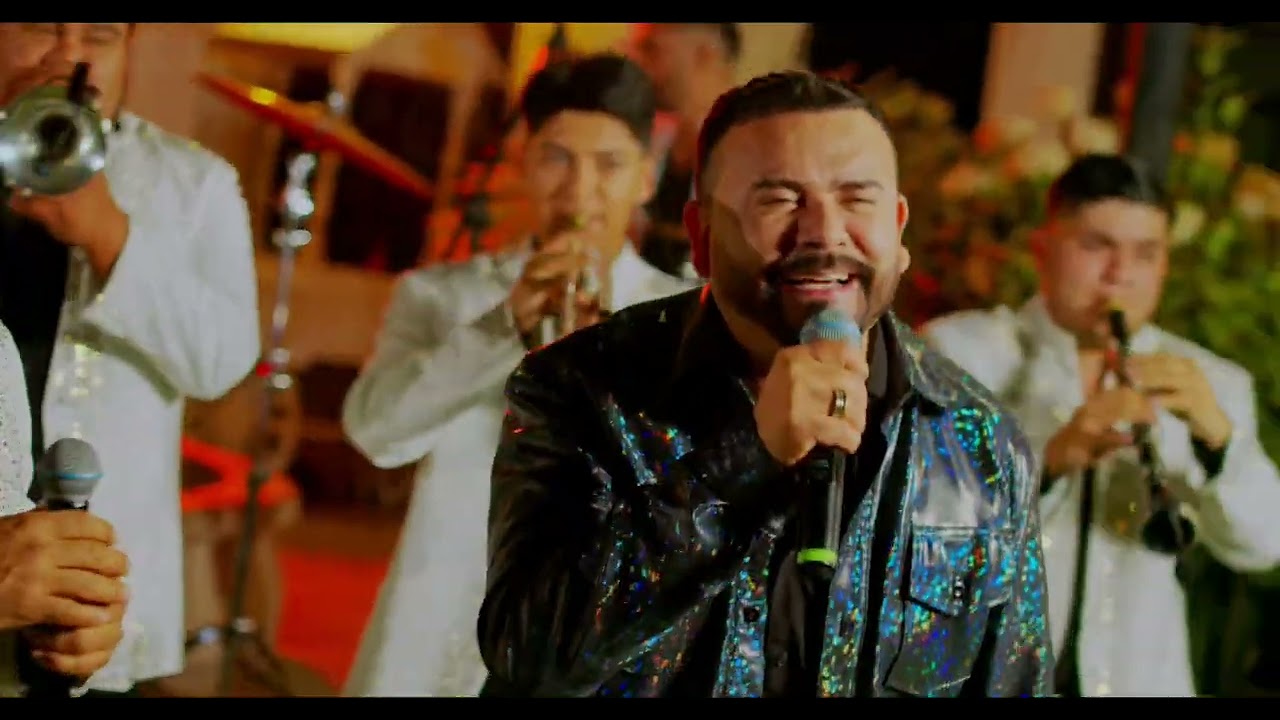 En Qué Te Fallé - Banda La Adecuada FT Claudio Alcaraz (En Vivo) “Nuestras Historias” 💿