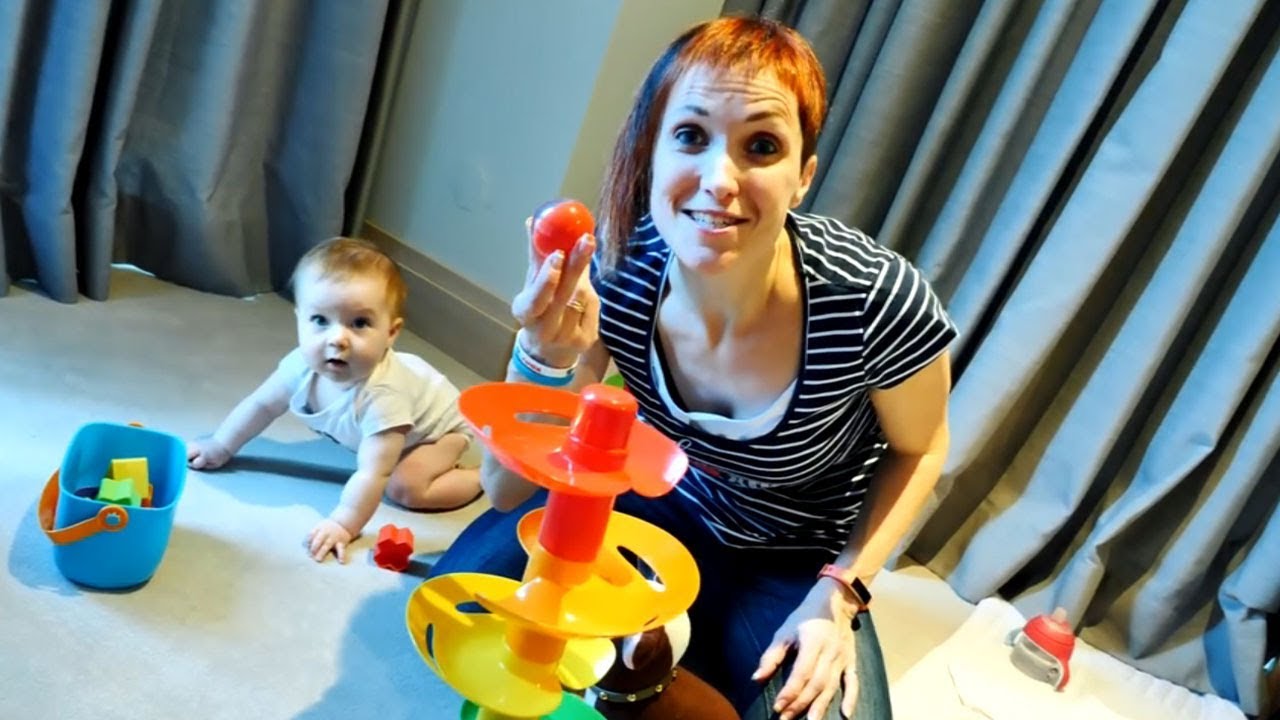 Ciao Bianca! -  la torre colorata - una bella giornata con la mamma ed i giocattoli