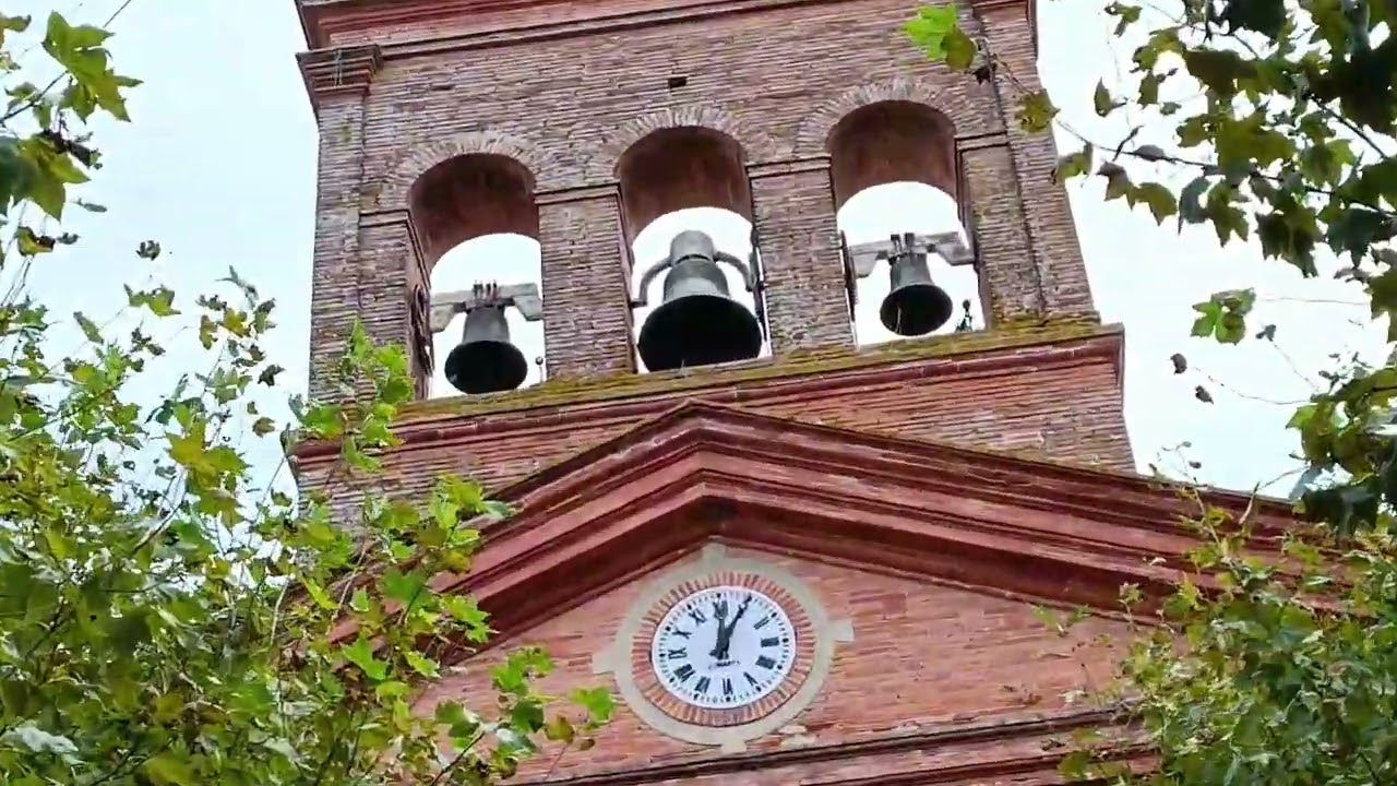 Sonnerie de l'Ang&eacute;lus ~ &Eacute;glise Saint Saturnin de Merville (31) HD