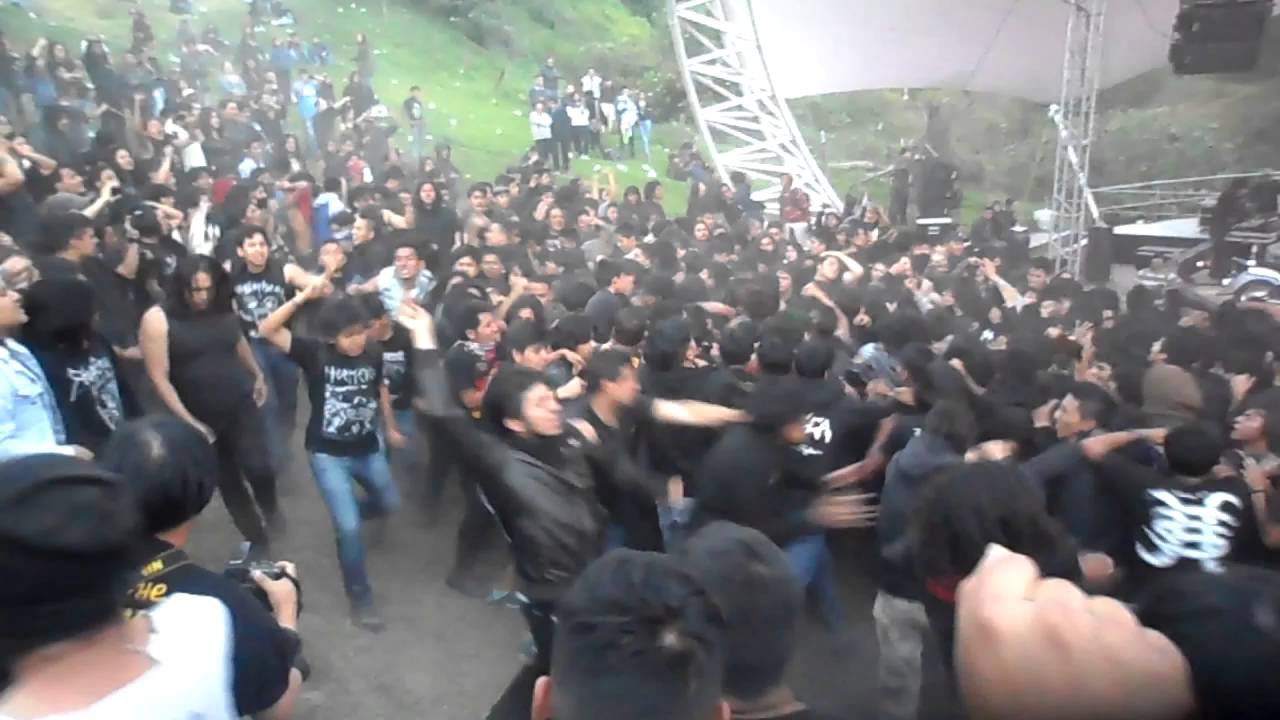 HD METAMORFOSIS - SIN SENTENCIA / CONCHA ACUSTICA 2015 HEAVY METAL QUITO ECUADOR