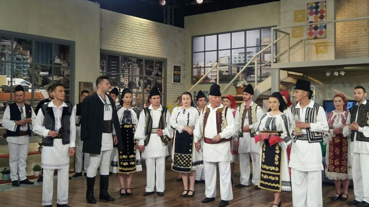 Mircea Cartisorean,Ansamblul Fageteana si Ioan Surdu - La Pro Tv ..de Ziua Europei
