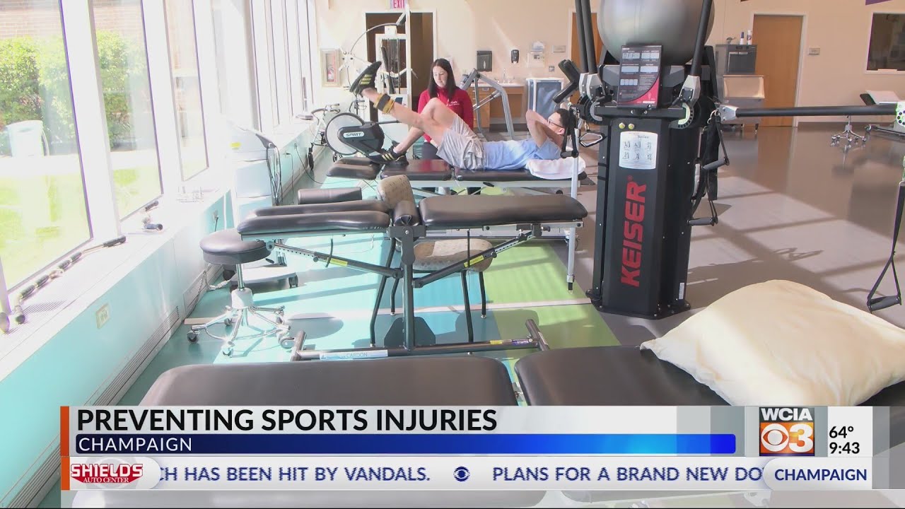 Carle athletic trainer helping athletes stay healthy and safe as they return to fall sports