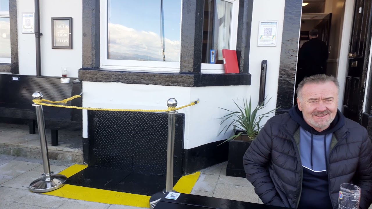 morecambe part 2 meeting 2 of my subscribers and filming  eric morecambe statue history about it