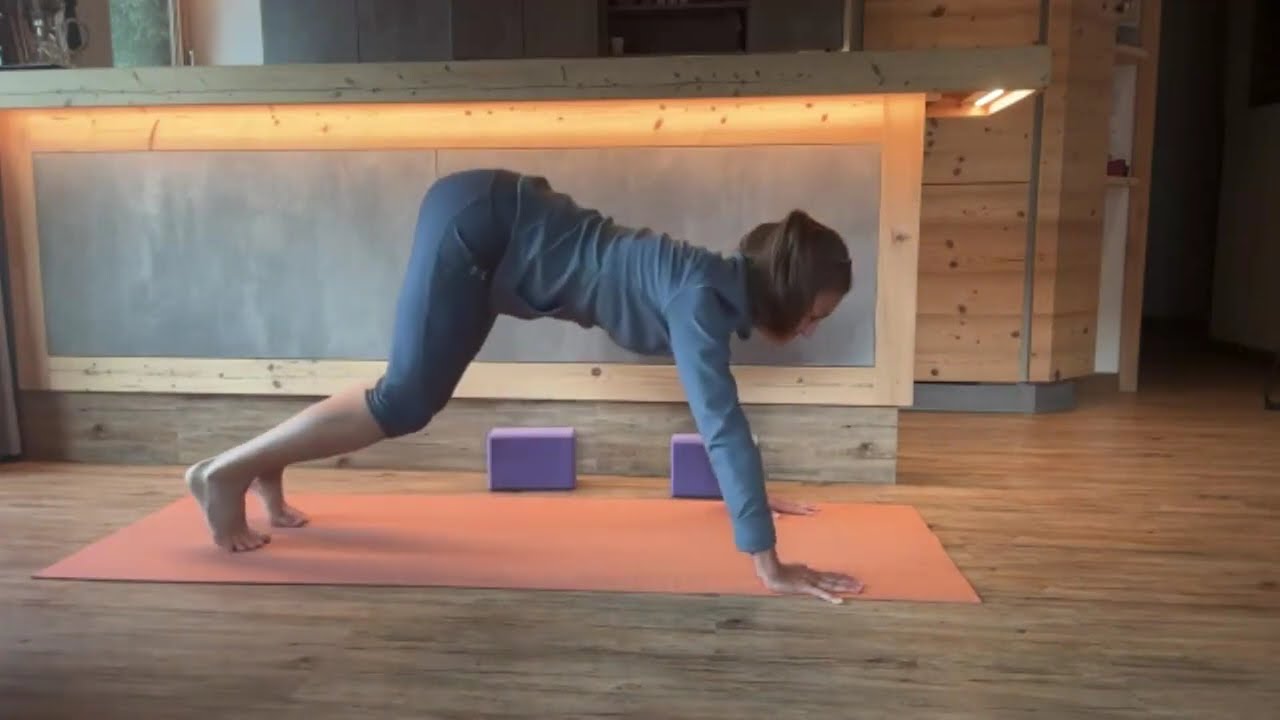 20-Min Triyoga Flow  Breath Flow | Explore & Lengthen Your Natural Breath Rhythm