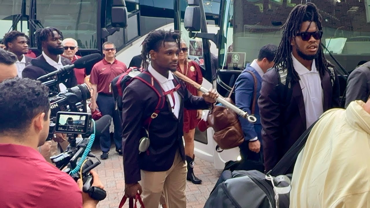 FSU’s team arrival at SMU for their first-ever meeting with the Mustangs
