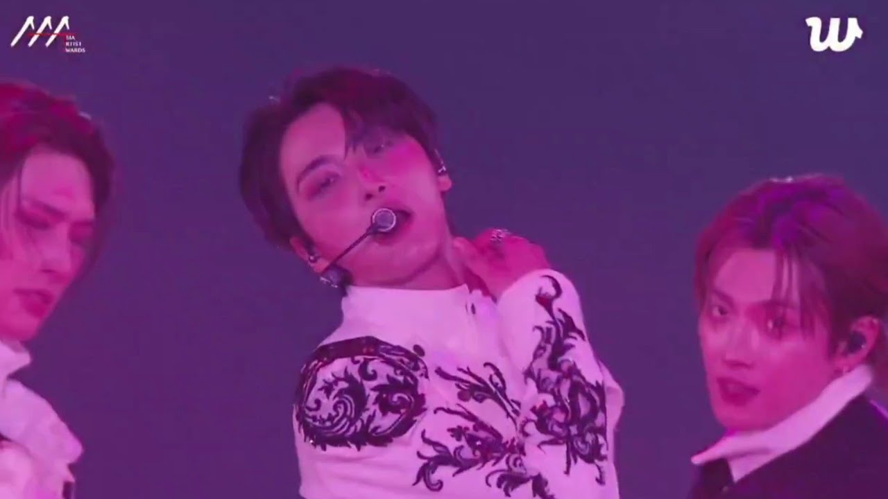 ATEEZ 'Man On Fire' + 'In Your Fantasy' Performance at 2025 Asia Artist Awards 