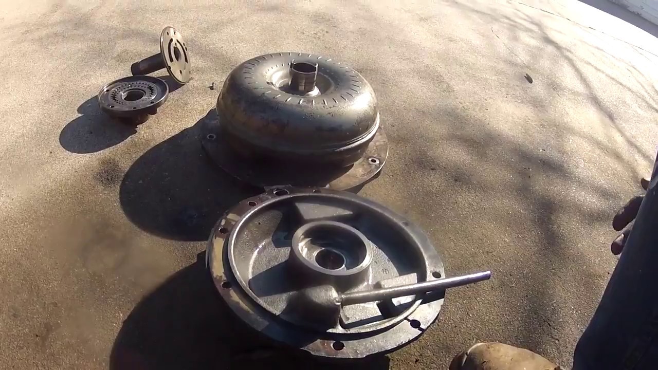 1981 Ford 555 Backhoe Transmission Issues (An important tip in getting to the clutches)