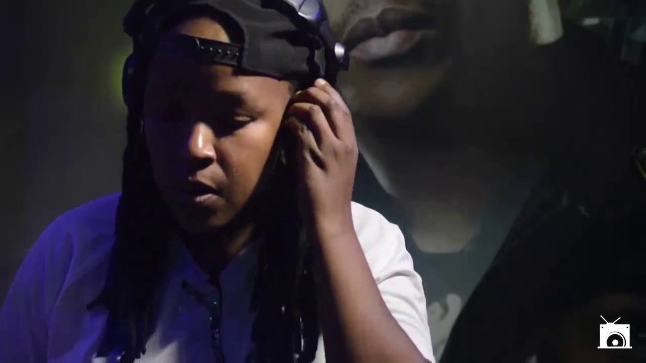 Malebza de'Dj with ur #LunchTymMix on #BestBeatsTv