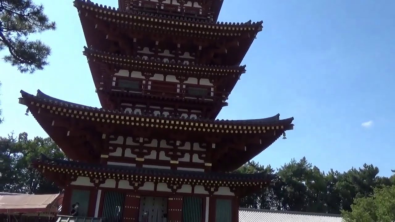 YAKUSHIJI TEMPLE, NARA JAPAN