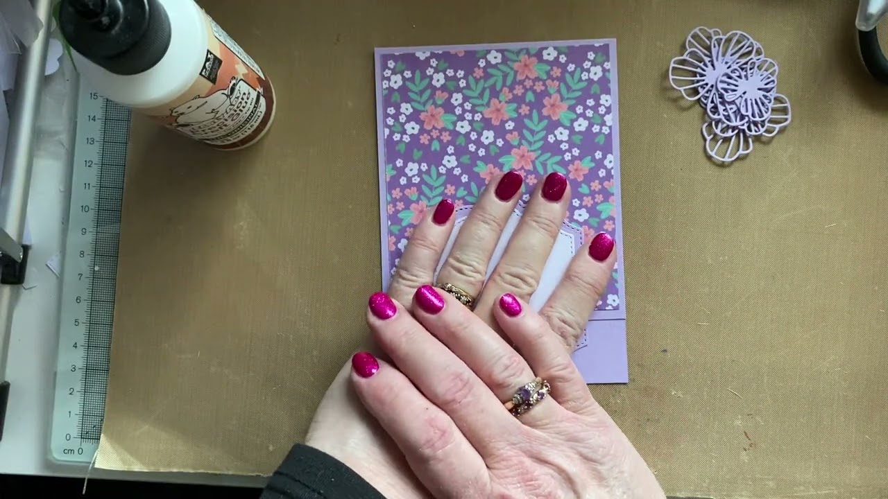 Макет, который я увидела у @stampingwithtracy