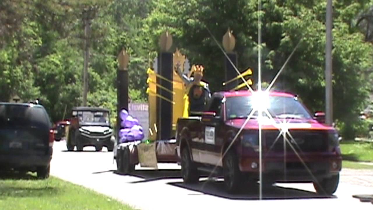 Pinconning Cheese Parade 2014