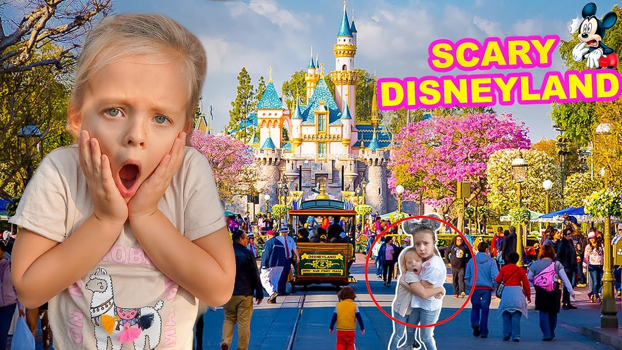 Our SCARY DISNEYLAND Adventure! ( We Almost LOST...) 😳