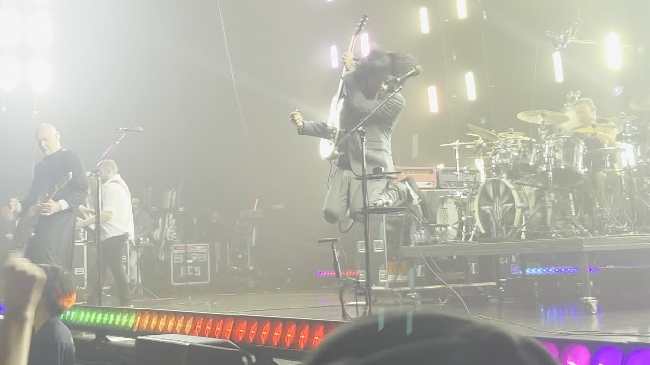 The Smashing Pumpkins - Cherub Rock - Live - 2025.9.21 (Zepp Namba - Osaka Japan)